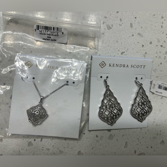 Kendra Scott Kacey necklace and Addie earrings - Picture 1 of 4